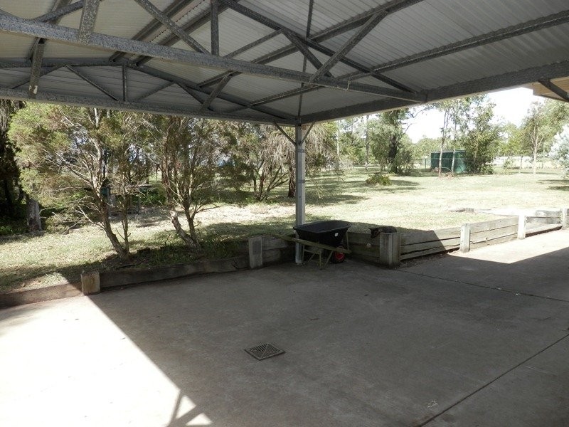84 Flinders Street, Peak Crossing QLD 4306