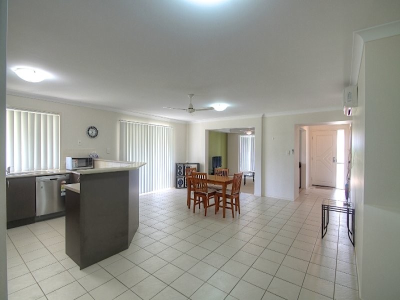 34 Angela Place, Yamanto QLD 4305