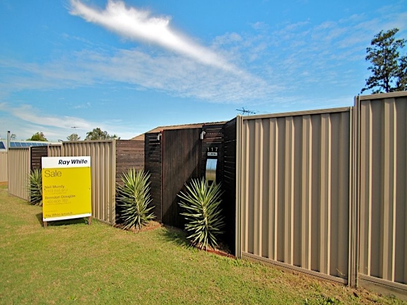 117 Mary Street, Blackstone QLD 4304