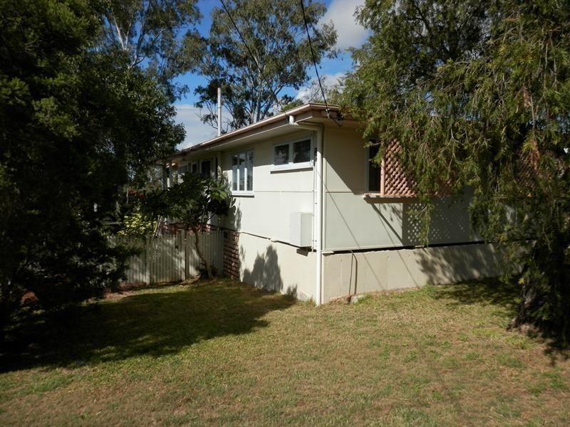 54 Aspinall Street, Leichhardt QLD 4305
