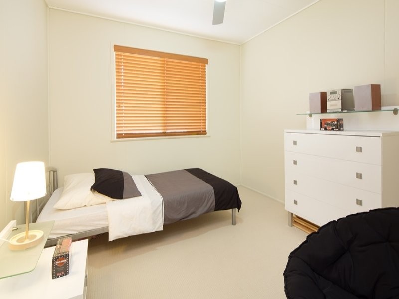 32 Cascade Street, Raceview QLD 4305