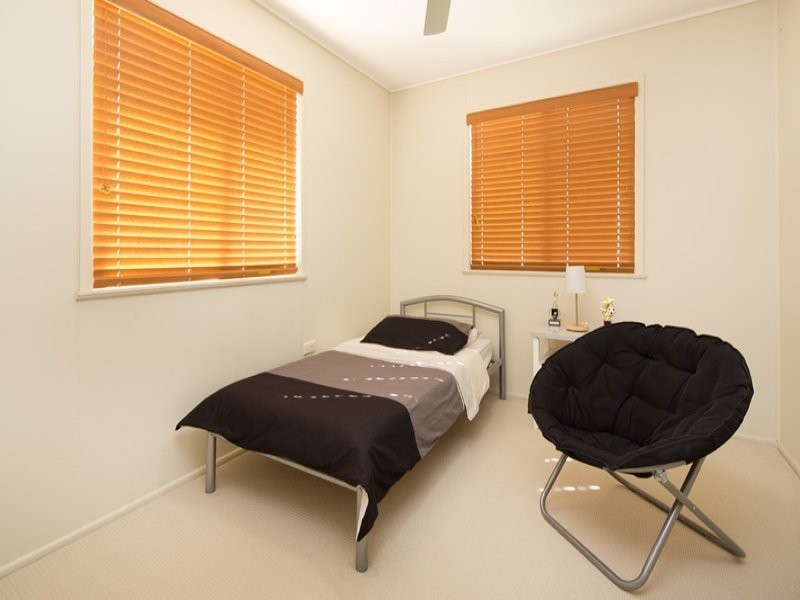 32 Cascade Street, Raceview QLD 4305