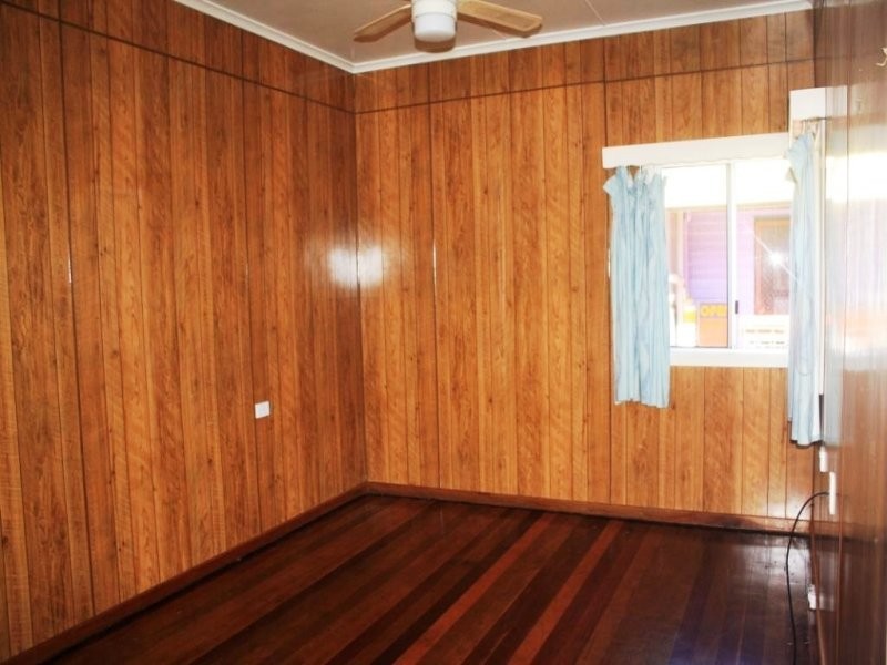 262 Warwick Road, Churchill QLD 4305