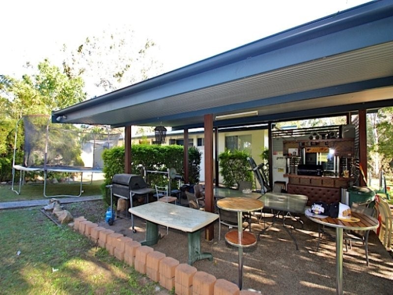 443 Brisbane Valley Highway, Pine Mountain QLD 4306