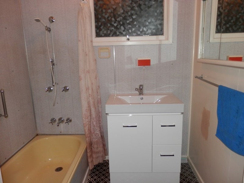 1 Price Street, Brassall QLD 4305