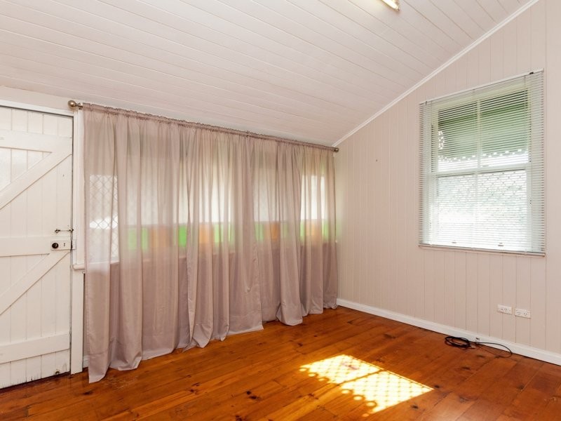 156 Chermside Road, Basin Pocket QLD 4305