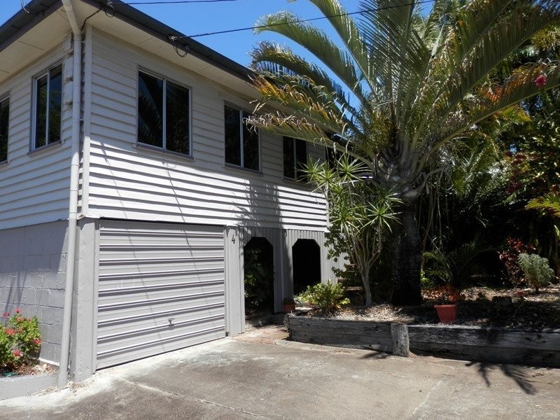 4 Woodford Street, One Mile QLD 4305