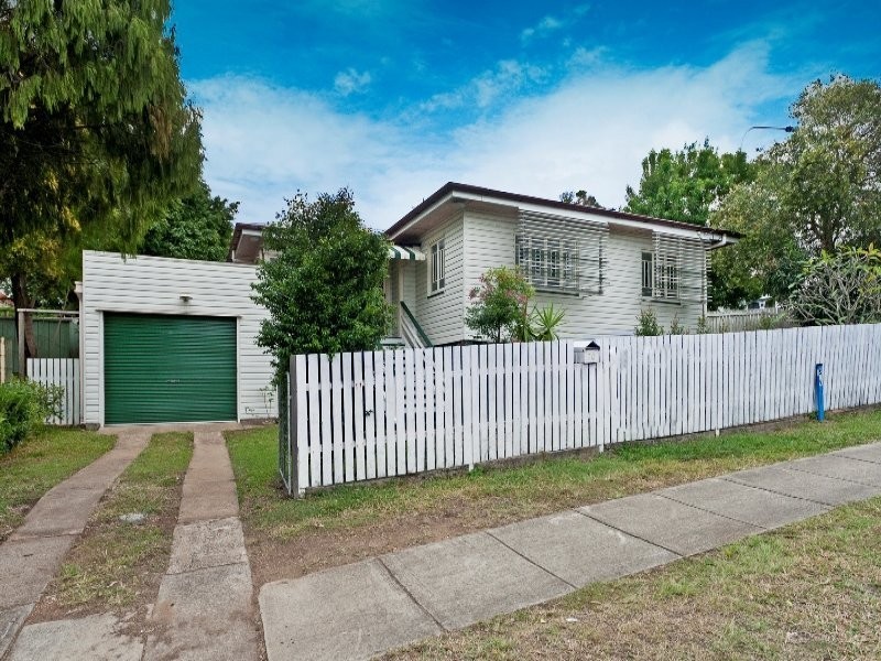 76 Pine Street, North Ipswich QLD 4305