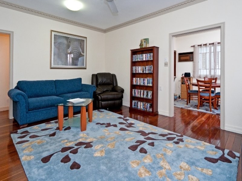 76 Pine Street, North Ipswich QLD 4305