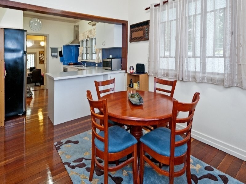 76 Pine Street, North Ipswich QLD 4305