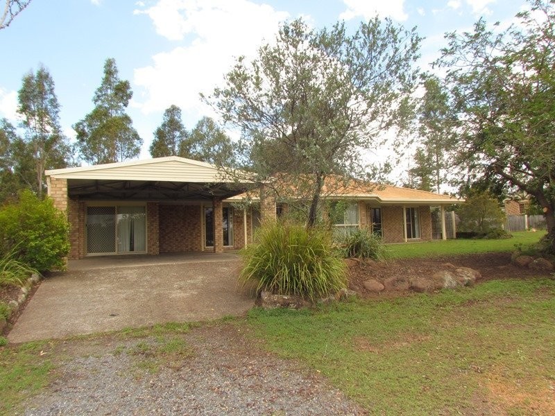 84 Flinders Street, Peak Crossing QLD 4306