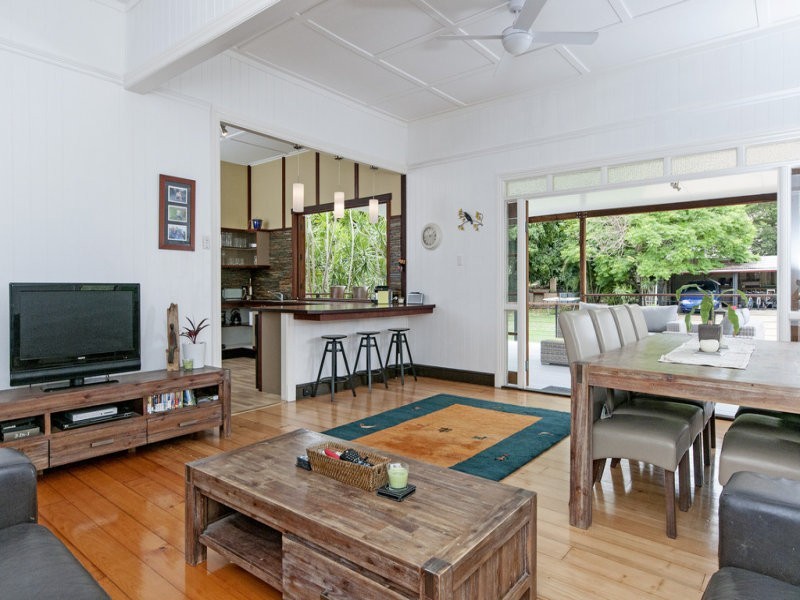 18 Lusitania Street, Newtown QLD 4305