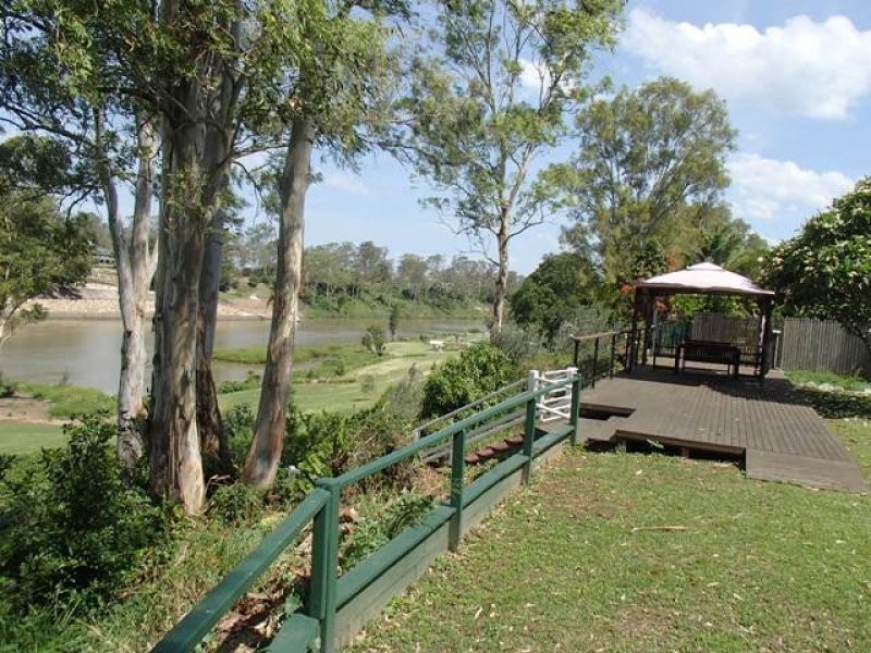 38 Islandview Street, Barellan Point QLD 4306