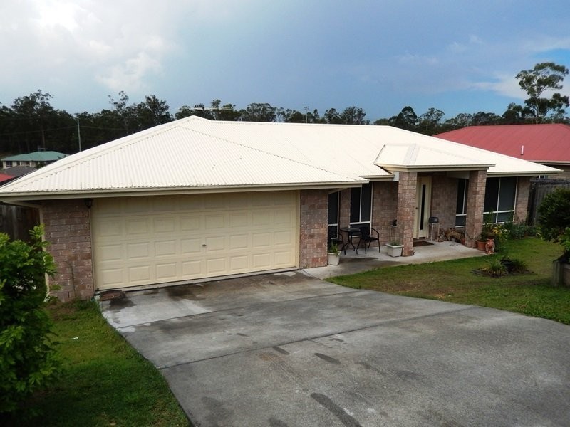 27 Eric Drive, Blackstone QLD 4304