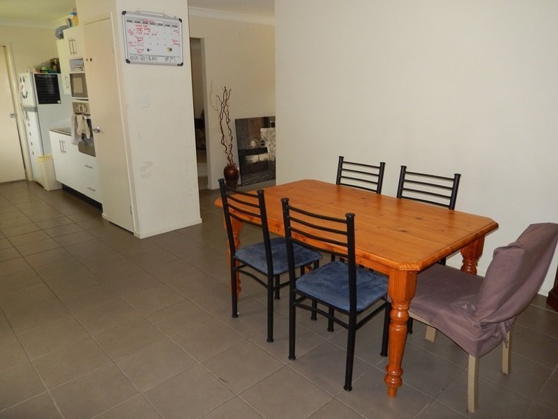 27 Eric Drive, Blackstone QLD 4304