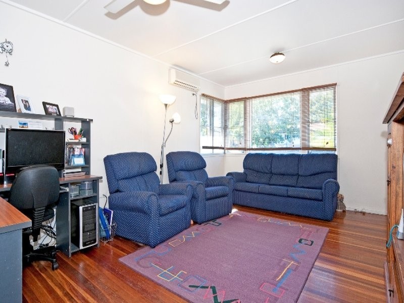 16 Felette Street, Leichhardt QLD 4305