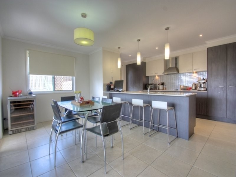 43 Honeywood Drive, Fernvale QLD 4306