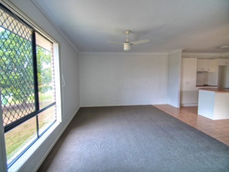 8 Sea Eagle Drive, Lowood QLD 4311