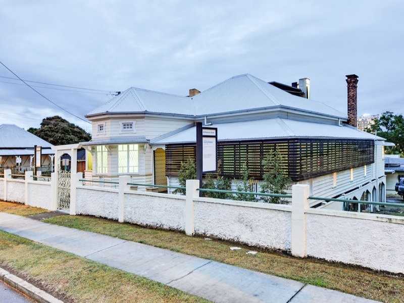 61 Roderick Street, Ipswich QLD 4305