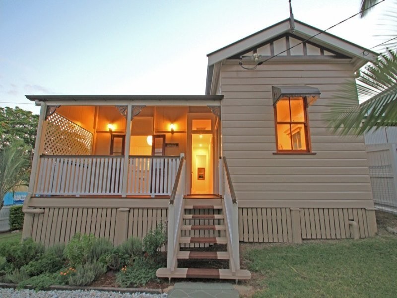 2 Mary Street, Woodend QLD 4305