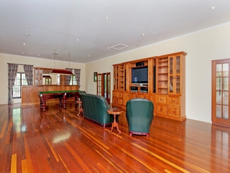 51 McInnes Road, Ironbark QLD 4306