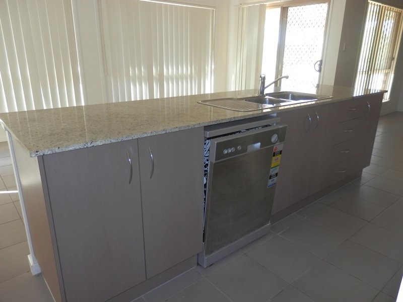 4 Appleby Close, Kensington Grove QLD 4341