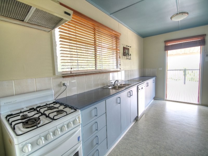 39 Kynance Street, Leichhardt QLD 4305