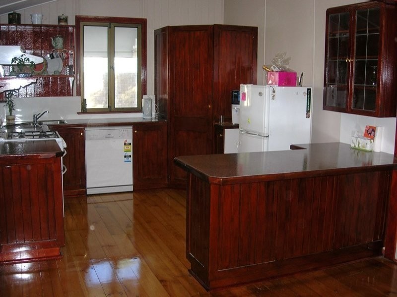 13 Stuart Street, Eastern Heights QLD 4305