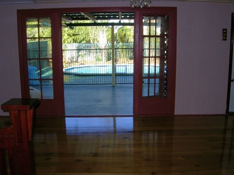 13 Stuart Street, Eastern Heights QLD 4305