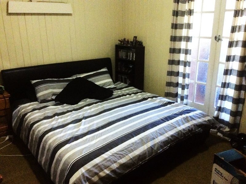 3 Chelmsford Avenue, Ipswich QLD 4305