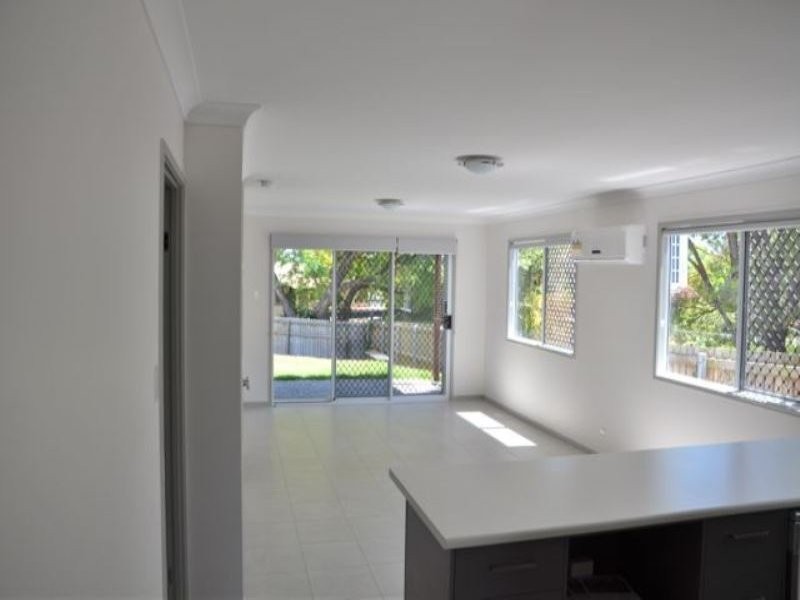 2/16 Coverack Street, Leichhardt QLD 4305