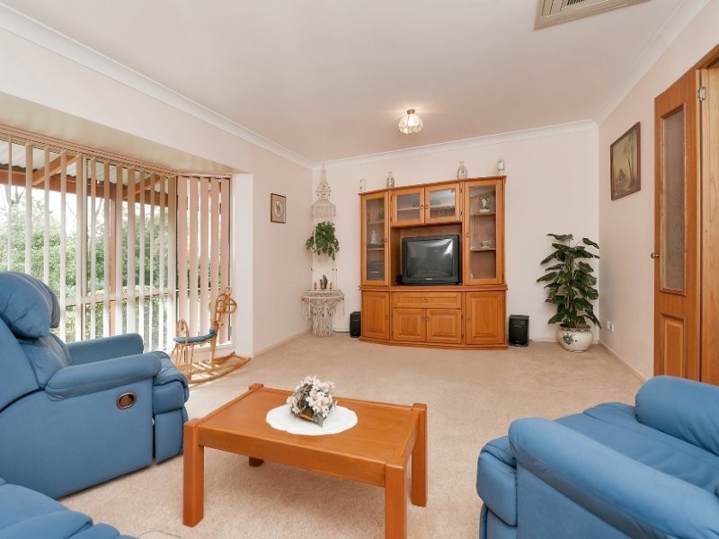 23 Sycamore Street, Walloon QLD 4306