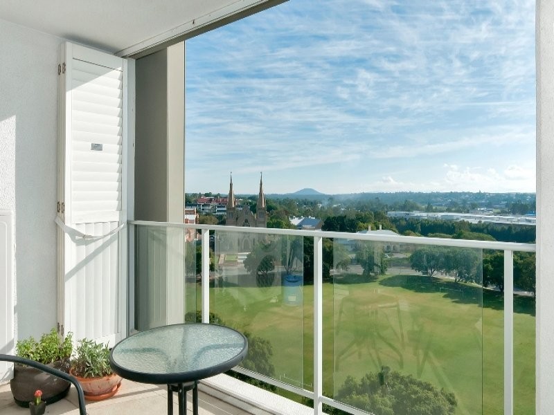 Unit 703 ‘Aspire Apartments’ 11 Ellenborough Street, Woodend QLD 4305