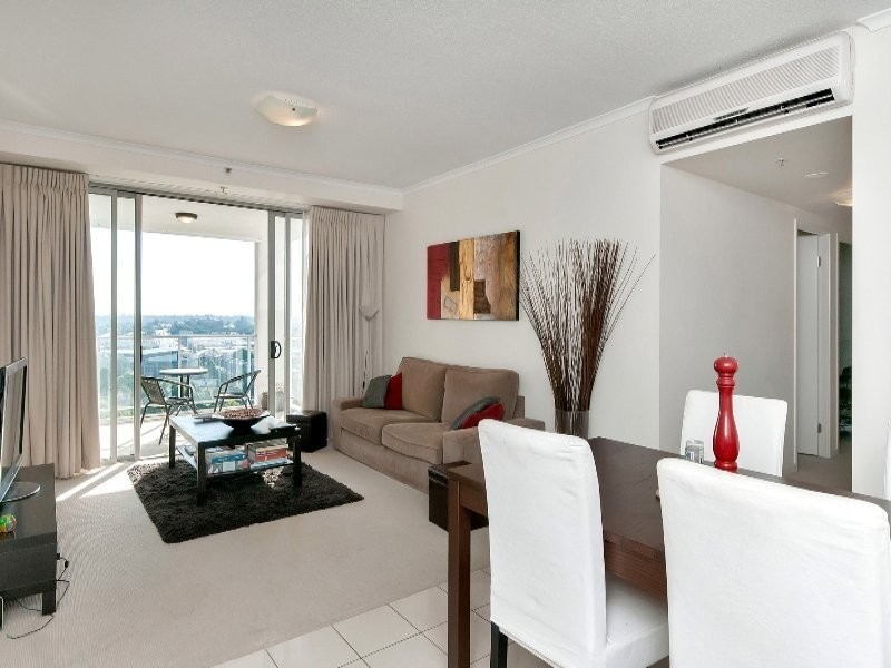 Unit 703 ‘Aspire Apartments’ 11 Ellenborough Street, Woodend QLD 4305