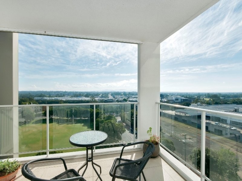 Unit 703 ‘Aspire Apartments’ 11 Ellenborough Street, Woodend QLD 4305