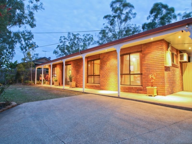 107 Mary Street, Blackstone QLD 4304