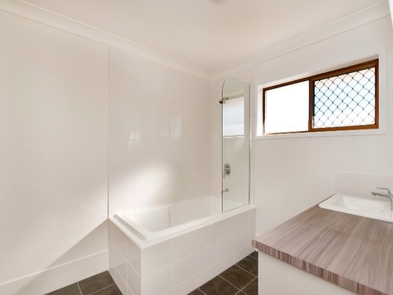 54 Harding Street, Raceview QLD 4305