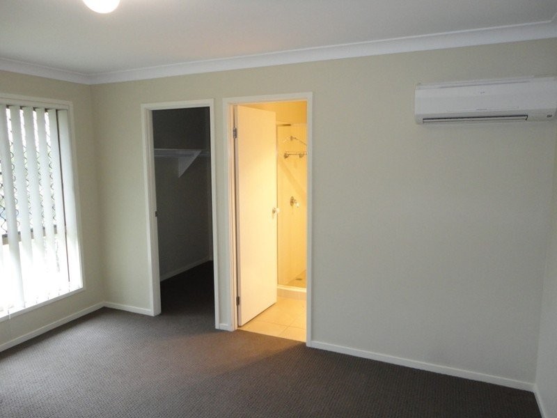 12 Burswood Close, Wulkuraka QLD 4305