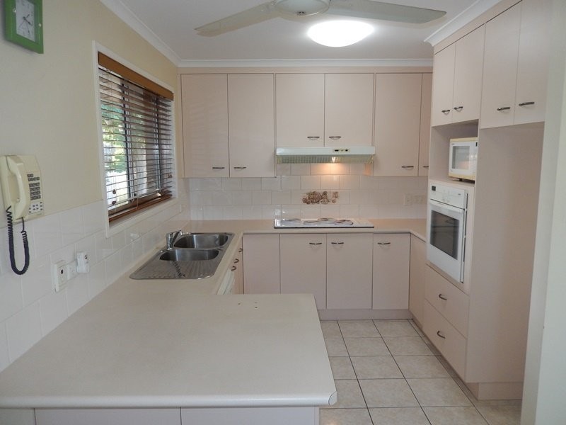 17 Bryant Court, Silkstone QLD 4304