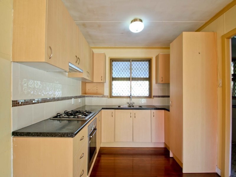 11 Deacon Street, Basin Pocket QLD 4305