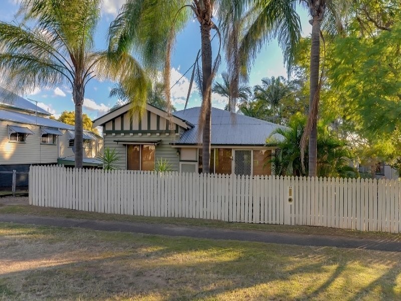 80 Woodend Road, Woodend QLD 4305