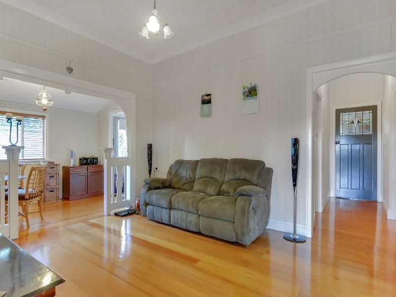 80 Woodend Road, Woodend QLD 4305