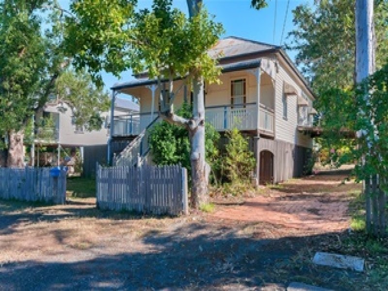 12 Bowen Street, Woodend QLD 4305