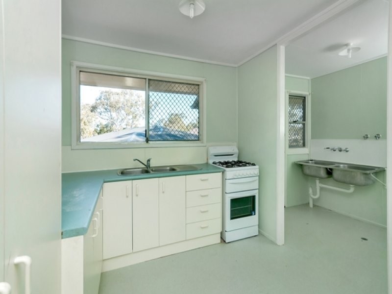 2 Regan Court, Riverview QLD 4303