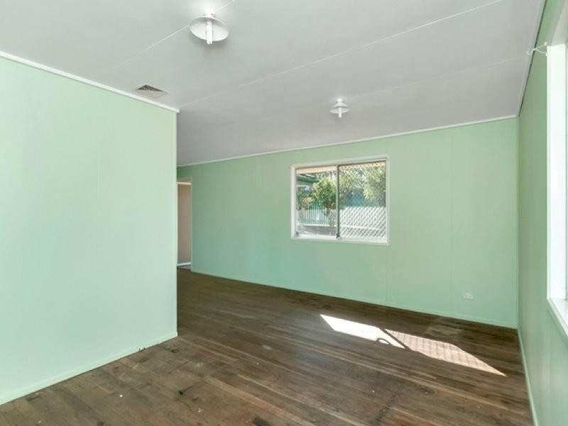 2 Regan Court, Riverview QLD 4303