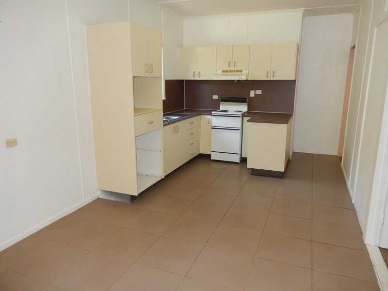 50 Margaret Street, Silkstone QLD 4304