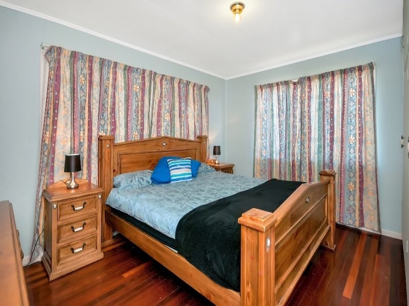 16 Farr Street, East Ipswich QLD 4305