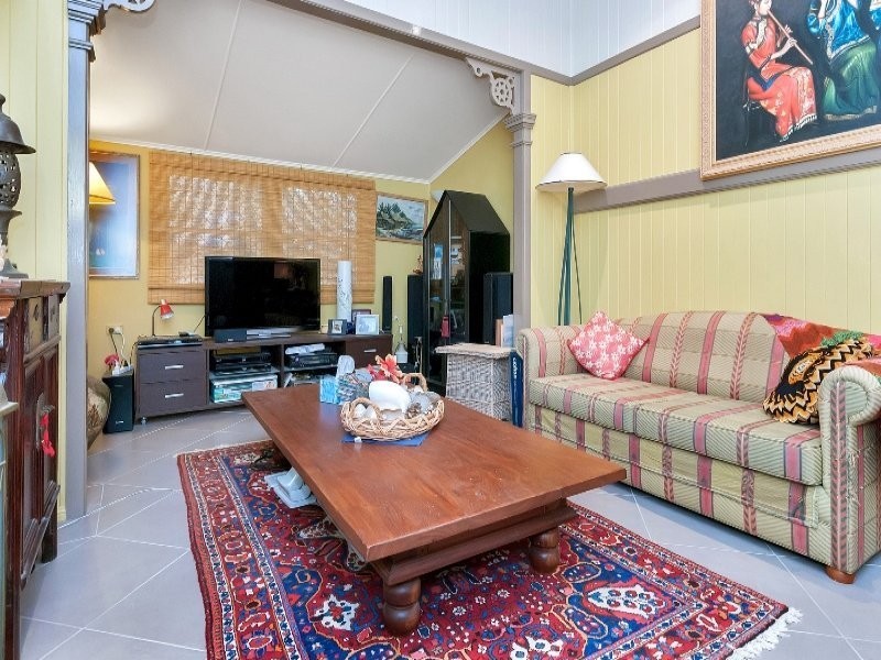 16 Paten Street, North Ipswich QLD 4305