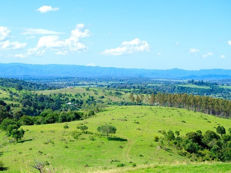 323 – 325 Tallegalla Two Tree Hill Road, Marburg QLD 4346