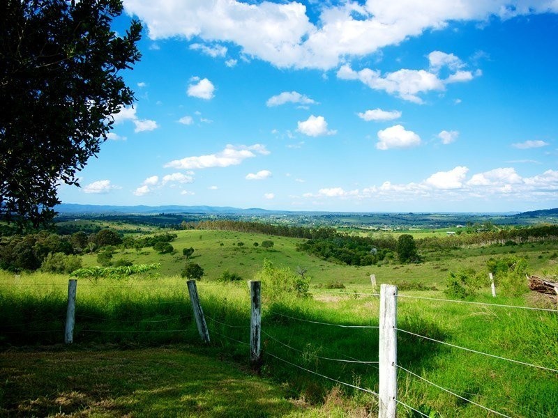 323 – 325 Tallegalla Two Tree Hill Road, Marburg QLD 4346